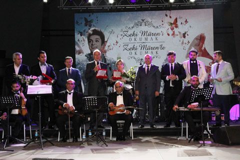 Sanat Güneşi Zeki Müren... 20.ÖLÜM YILDÖNÜMÜNDE GÖRKEMLİ ANMA!