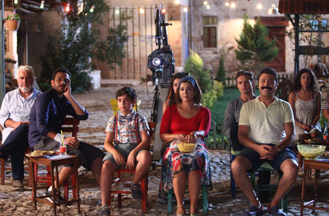 Familya... ATEŞİN DÖNÜŞÜ HERKESİ ŞOK EDER!