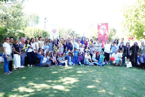 Türk Eğitim Vakfı... SOMALI BURSİYERLERLE ‘UMUT’ PİKNİĞİ