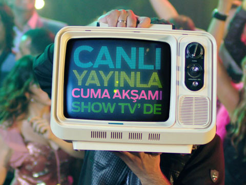GÜLDÜR GÜLDÜR SHOW BİR İLKE İMZA ATIYOR!