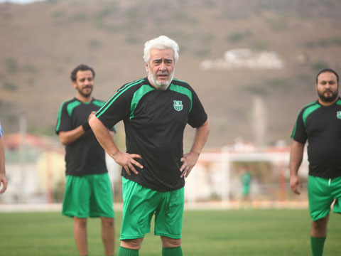 Familya... İPLER BİRBİRİNE DOLANIYOR!