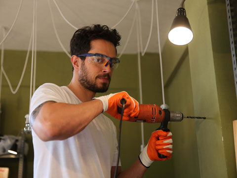 Murat Boz... EN YAKIŞIKLI TAMİRCİ!