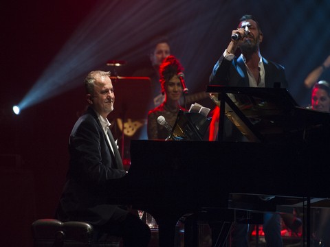 Tarık Sezer... 40. SANAT YILINA ÖZEL NOSTALJİK KONSER!..