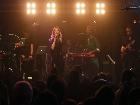 Aynur Aydın... İSTANBUL'DA KONSER HEYECANI!..