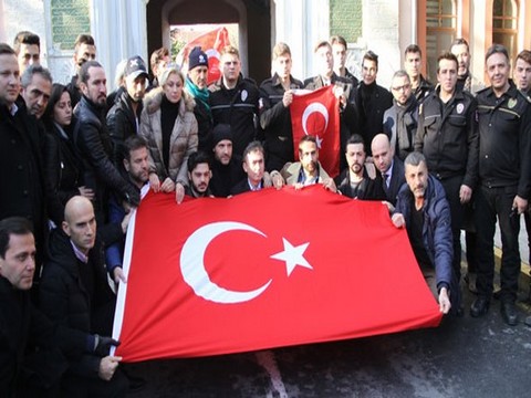 SANATÇILARDAN ÇEVİK KUVVETE MORAL ZİYARETİ!..