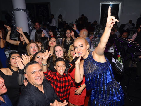 Ömür Gedik... YENİ YILDA HUZUR VE BARIŞ DİLEDİ!