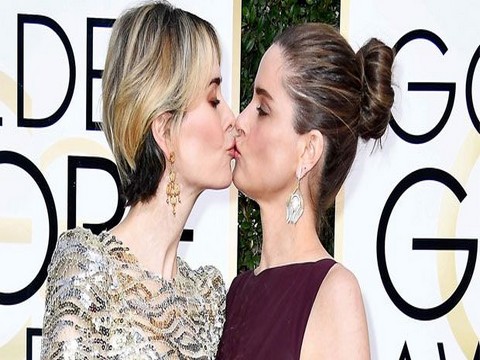 "ALTIN KÜRE ÖDÜL TÖRENİ" NE DAMGA VURAN ÖPÜCÜK!..