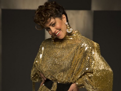 Derya Uluğ... İÇİNDEN "CANAVAR" ÇIKTI!..