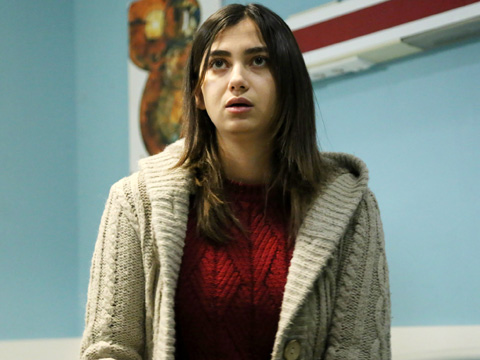 Kırgın Çiçekler... MERAL'İN ÇARESİZLİĞİ!