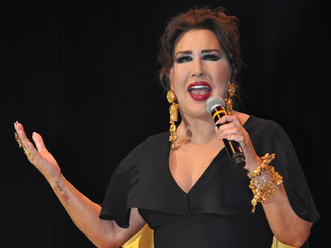 Nükhet Duru... MUHTEŞEM KONSER!