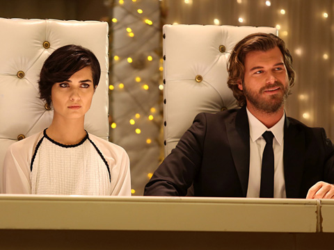 Cesur ve Güzel...RÜYA ÇİFT YILDIRIM NİKAHIYLA EVLENİYOR!