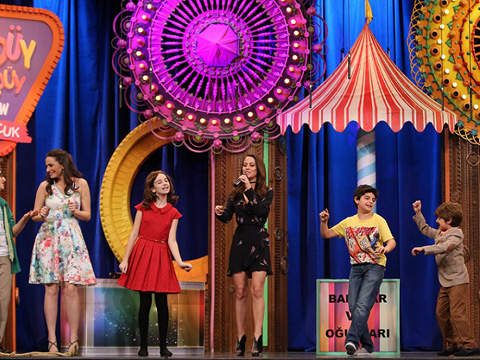 Güldüy Güldüy Show Çocuk... DERYA ULUĞ ÇOCUKLARLA!