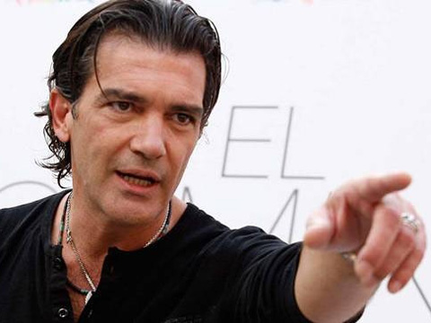 Antonio Banderas.. KALP KRİZİ GEÇİRDİ, SON DURUMU NASIL?