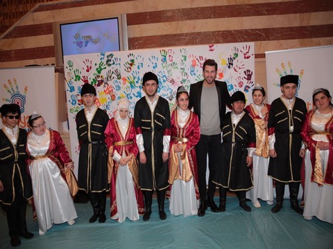 Furkan Palalı... "HAYATI AYDINLAT" PROJESİNE ANLAMLI DESTEK!..