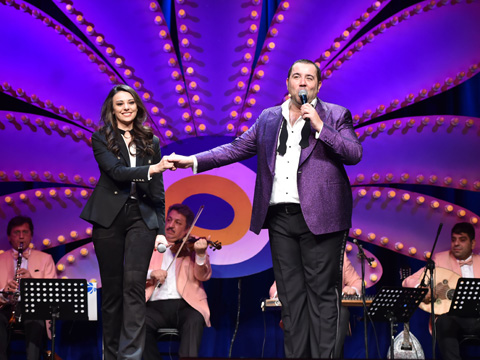 ‘ATA DEMİRER GAZİNOSU’NDA DÜET SÜRPRİZİ!