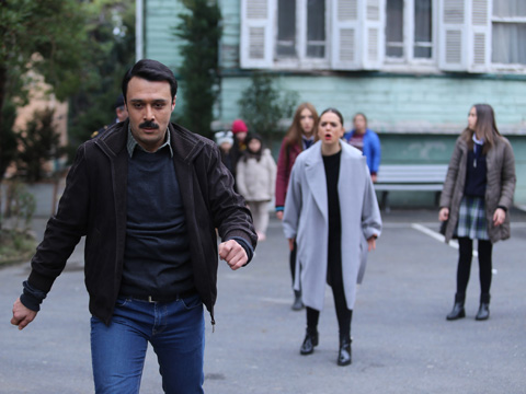 Kırgın Çiçekler... KEMAL MESUDE'Yİ NEREYE GÖTÜRDÜ?