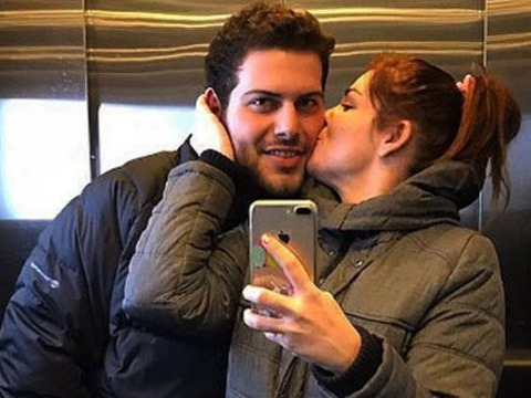 Pelin Öztekin... YENİ SEVGİLİSİNİ ÖPEREK TANIŞTIRDI!