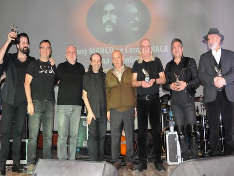 Barış Manço-Cem Karaca... ŞİİRLERLE ŞARKILARLA ANILDILAR!..