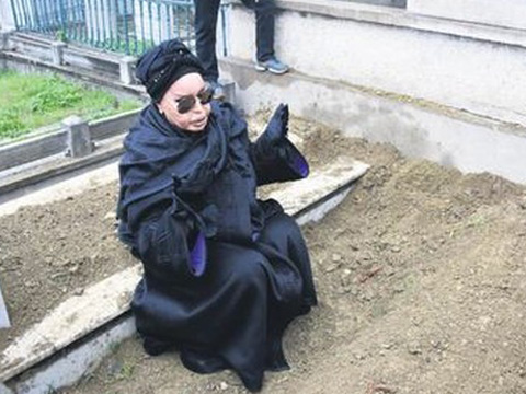 Bülent Ersoy - Ajda Pekkan... ÖLÜM KÜSLÜĞÜ!