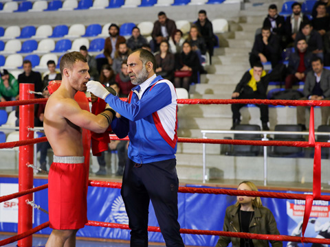 Bu Şehir Arkandan Gelecek... ALİ BÜYÜK MAÇA ÇIKIYOR!