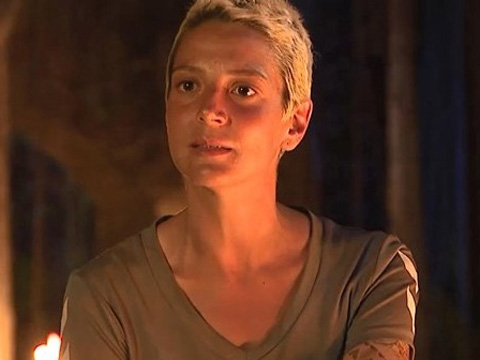 Berna Öztürk... BİR SURVİVOR KLASİĞİ, ELENDİ; BOMBALADI!