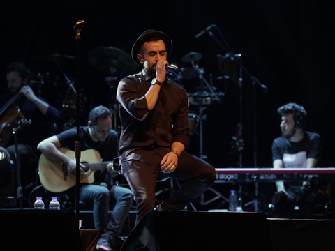 Gökhan Türkmen...CEP TELEFONLARINI BIRAKTIRAN KONSER!