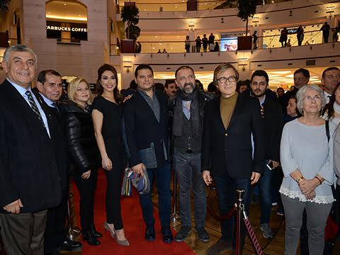 ÜNLÜLERDEN “SANAT VE BİZ” E DESTEK YAĞDI!