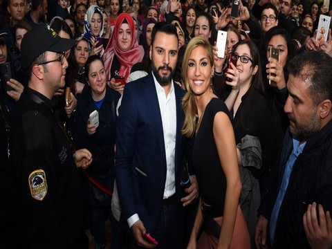 Çağla Şikel-Alişan... YENİ PROJELER YOLDA!..