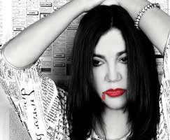 Nazan Öncel... "HATIRINA SUSTUM"A ÜÇ DAKİKALIK VİDEO ÇEKTİ!