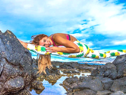 ''İSVEÇLİ PİLOT SOSYAL MEDYAYI SALLIYOR!