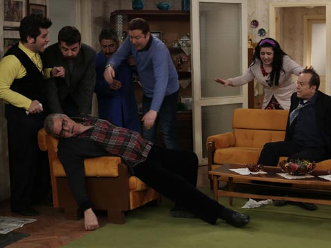 Seksenler... SEYFİ'NİN BAŞINA GELENLER!:::