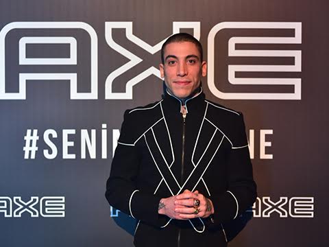 ''Can Bonomo...''ERKEKLER DE AĞLAR"A REKOR TIKLAMA!