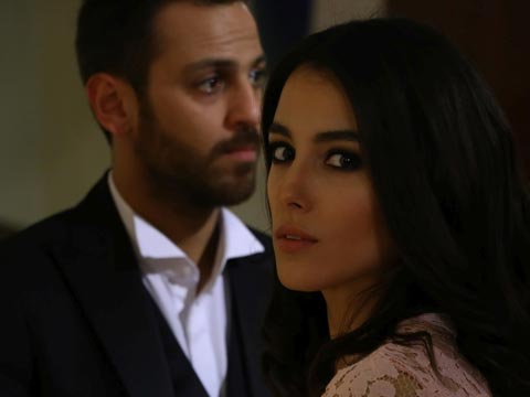 Bir Deli Sevda... BU AKŞAM SHOW TV'DE BAŞLIYOR!