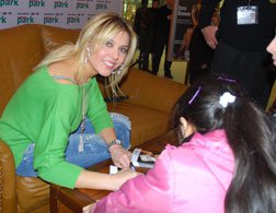 Esra Özmen... "MAGAZİNSEL BİR EVLİLİK YAPMADIM"!