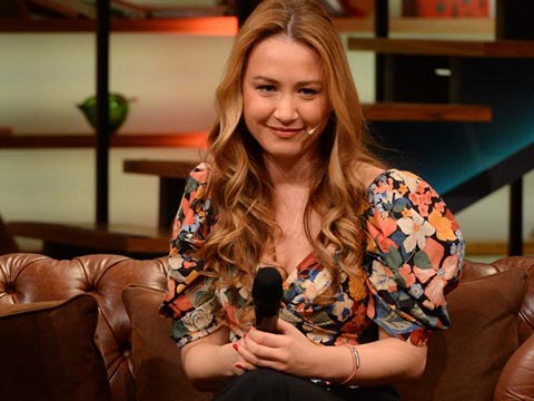 Sıla Erkan... İŞTE YANDEX NAVIGASYONUN SESİ!!