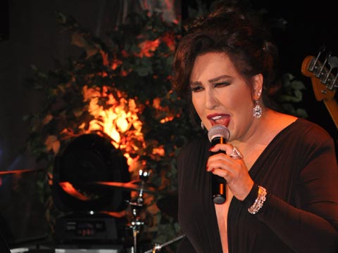 Nükhet Duru... YEPYENİ KABARE: “BENİ NÜKHET DURU SANIYORLAR”