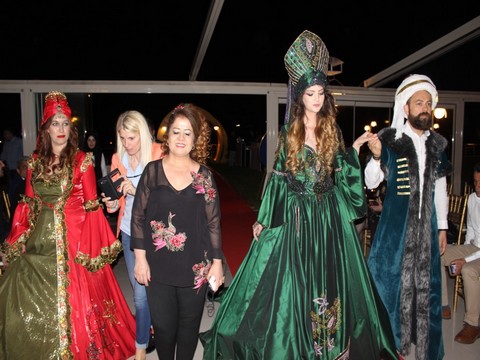 Sabiha Alakuş... OSMANLIDAN CUMHURİYETE DOĞRU UZANAN GÖRKEMLİ DEFİLE!..