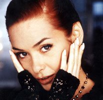 Özlem Savaş... "AŞIK OLMAKTAN KORKUYORUM"!