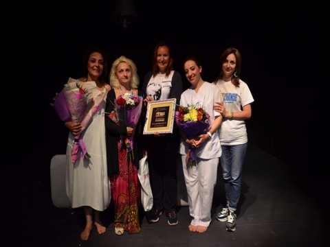 "Kapılar"... "TİYATRO 3.2.1" İN İLK OYUNU UKRAYNA'DAN ÖDÜLLE DÖNDÜ!..