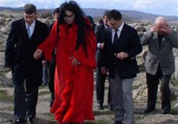 Bülent Ersoy... HAYIRLI BİR KOCA İÇİN DUA ETTİ!