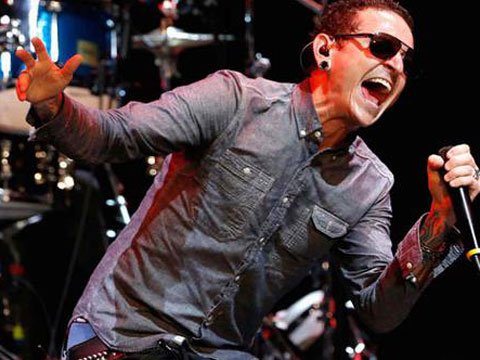 Chester Bennington... LİNKİN PARK'IN SOLİSTİ İNTİHAR ETTİ!