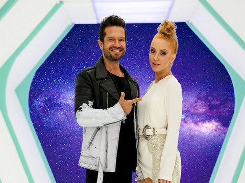 Ece Seçkin ft. Ozan Doğulu... "SAYIN SEYİRCİLER" BU İKİLİYE DİKKAT!..