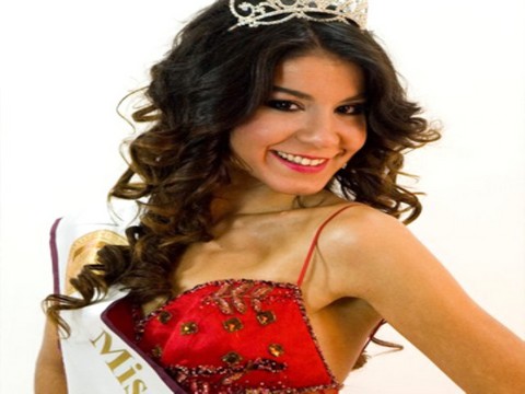 Banu Öztürk... ESKİ TÜRKİYE GÜZELİ KADIN SIĞINMA EVİNDE!..