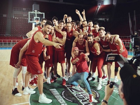 Ceza... "12 DEV ADAM" İÇİN YENİ ŞARKI!..