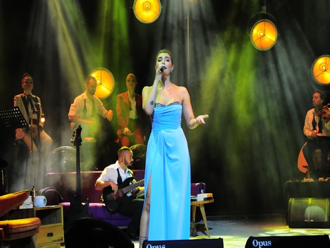 Sıla... İZMİR'DE SEYİRCİ REKORU!..