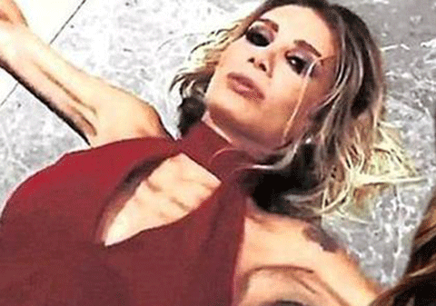 İrem Derici... GRUP GÜNDOĞARKEN'İN "MEST OF" UNU ARAKLADI'..