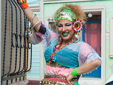 Matmazel Coco... KLİP KIZI OLDU!..