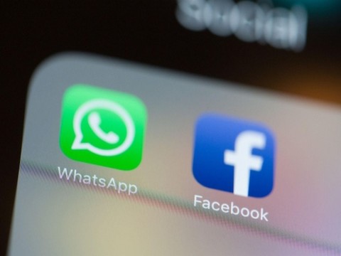 FACEBOOK UYGULAMASINA, WHATSAPP TUŞU GELİYOR!..