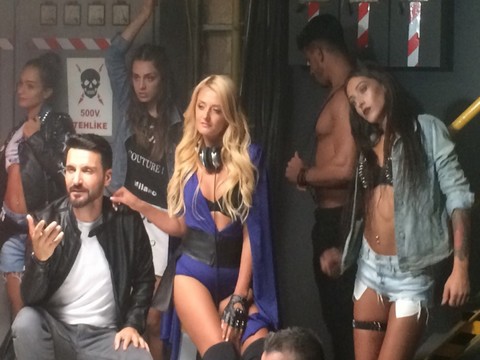 Sinan Özen... "ÖPSENE BENİ" YENİDEN HAYAT BULDU!..