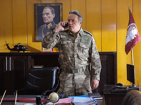 Savaşçı... KOPUZ ALBAY İLE DOKTOR KARŞIKARŞIYA!